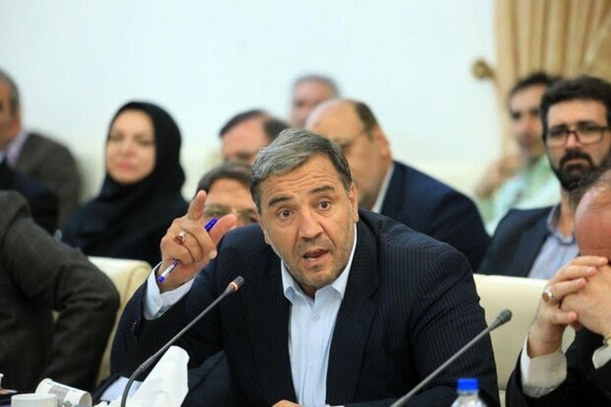 حسن بهرام‌نیا.