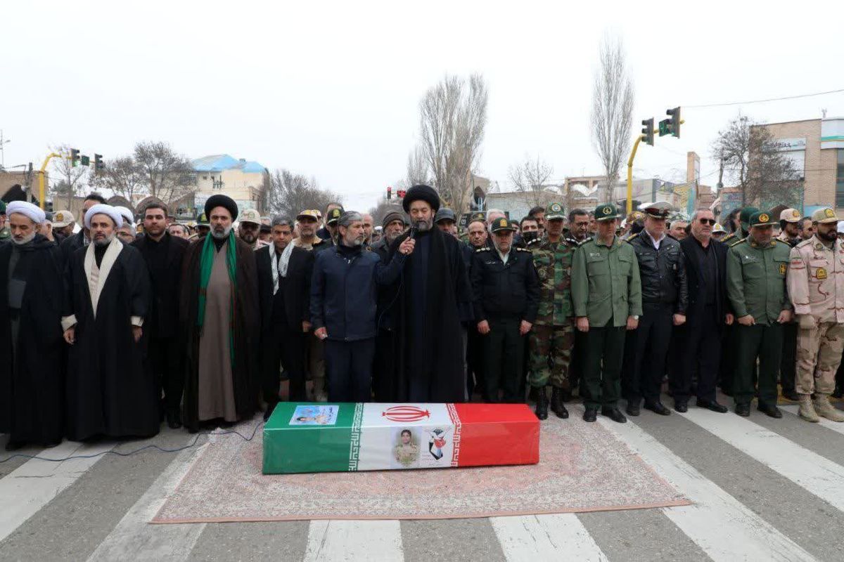 تشییع پیکر شهید ایران نژاد