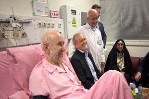 پزشکیان از سید محمد خاتمی عیادت کرد