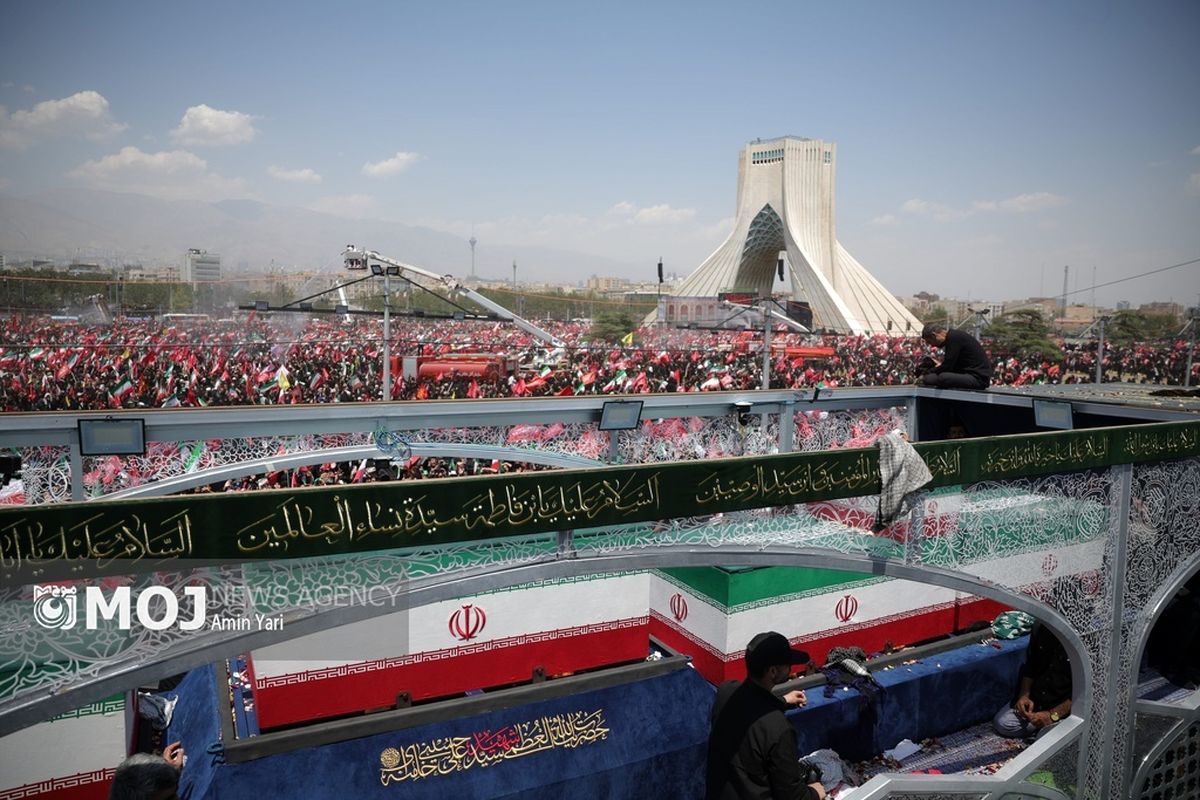 تشییع میلیونی رهبر شهید انقلاب