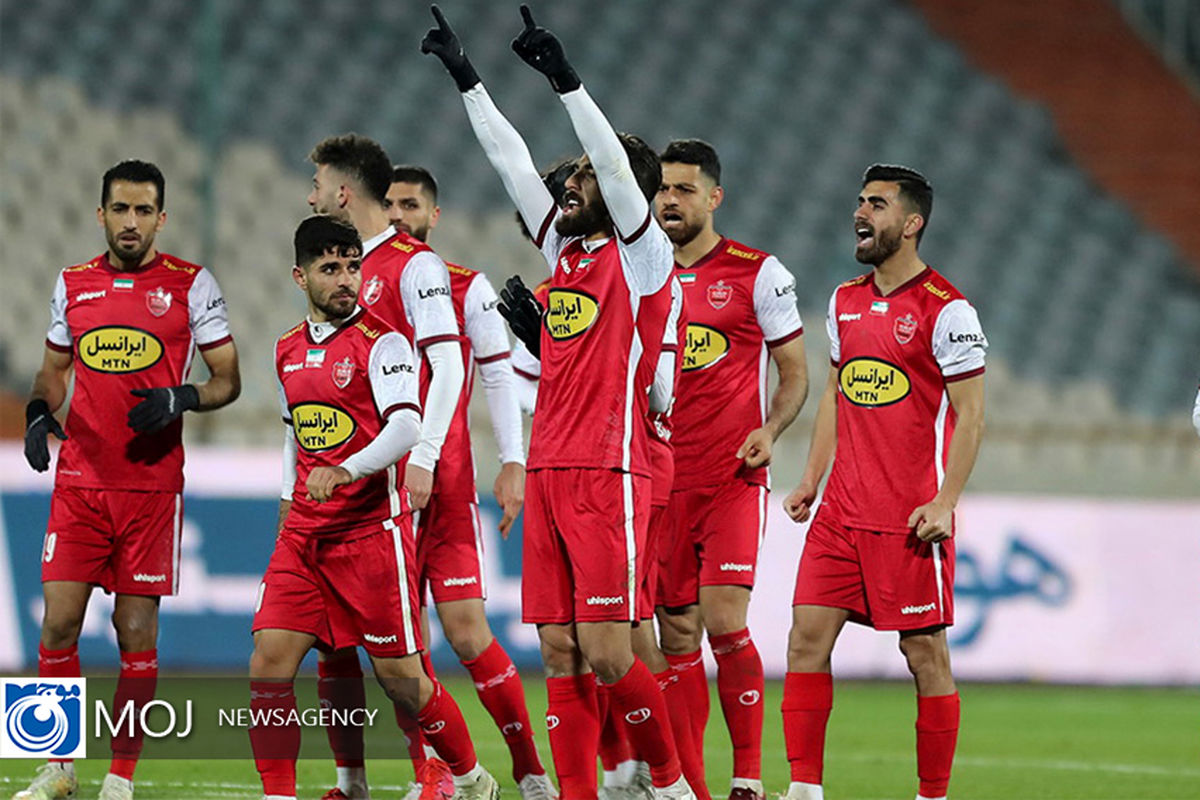 دیدار تیم های فوتبال پرسپولیس و ون پارس