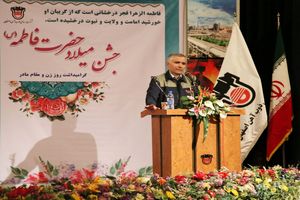 وظیفه مادران ساختن آینده جامعه است