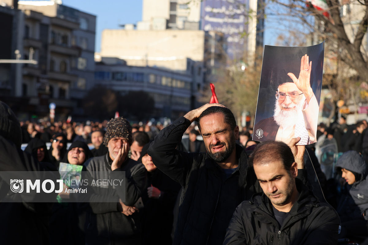 تجمع سوگواران رهبر شهید انقلاب در تهران