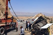 اعلام علت واژگونی اتوبوس در محور فیروزآباد - کوار