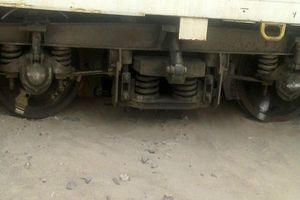 طوفان شن، قطار زاهدان-کرمان را از ریل خارج کرد