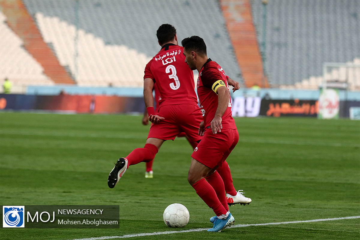 دیدار تیم های فوتبال پرسپولیس و ماشین سازی