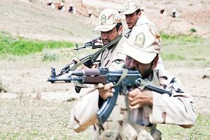 ضربه سنگین مرزبانان به گروهک تروریستی در مرز سراوان