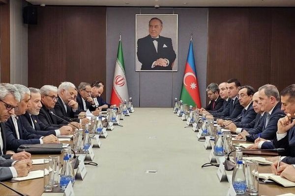ایران، ارمنستان و آذربایجان را ترغیب به نهایی کردن تفاهم صلح کرد