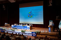 ذره ای از منافع مادی و معنوی سهامداران چشم پوشی نخواهم کرد