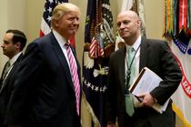 رئیس جمهور به مدیر جدید اف.بی.آی کاملاً اعتماد دارد