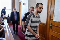 ضارب «سلمان رشدی» در جریان دادگاهی به ۲۵ سال حبس محکوم شد