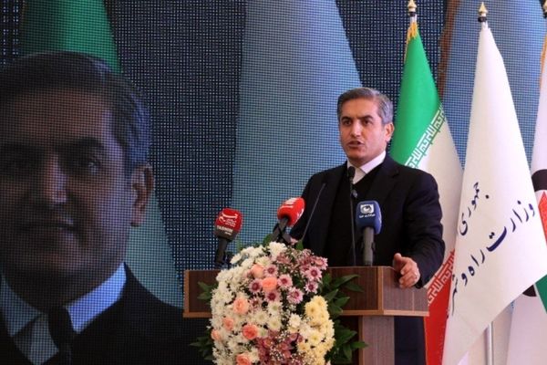 تکمیل کریدور بزرگراهی غرب کشور نقش مهمی در کاهش تصادفات کردستان دارد