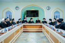 دیدار رئیس‌جمهور در مسجد مقدس جمکران با تولیت این آستان