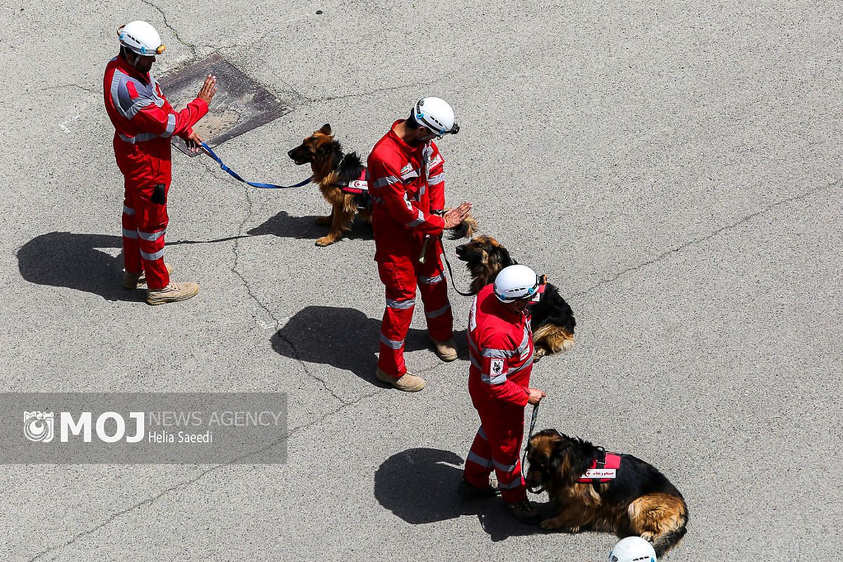 مانور امداد و نجات هلال احمر
