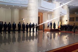 استقبال رسمی رییسی از نخست وزیر عراق