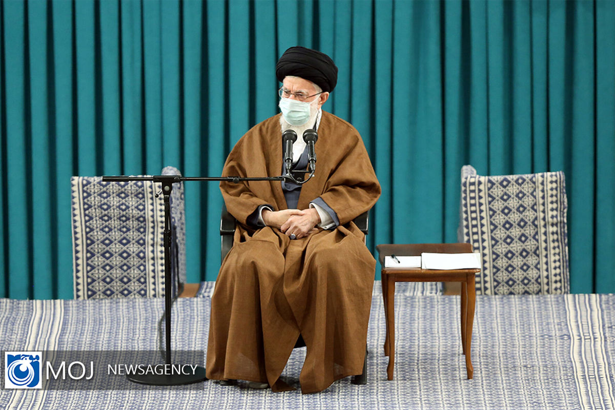 دیدار جمعی از مداحان اهل‌بیت (ع) با مقام معظم رهبری