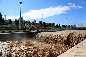 انسداد ۴ محور مواصلاتی به علت سیلاب و آبگرفتگی