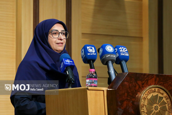 با وجود موانع مالی و بدهی‌ها، برای حفظ تعامل بین‌المللی می‌کوشیم