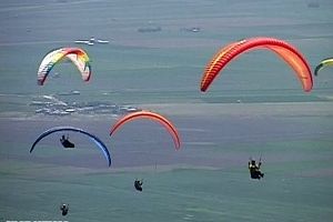 مرگ چترباز مازندرانی با سقوط پاراگلایدر در دریا