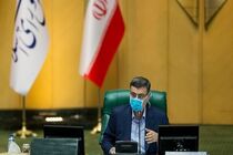 چشم‌ دوختن به بازی سیاسی آمریکا خطایی بزرگ است/ دشمن، دشمن است چه جو باشد چه دونالد
