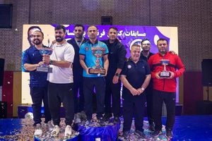 تیم کشتی فرنگی فارس بر سکوی سوم کشور ایستاد