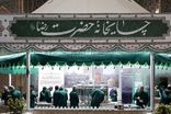 توزیع بسته‌های افطاری ساده در چایخانه‌های حرم مطهر رضوی 