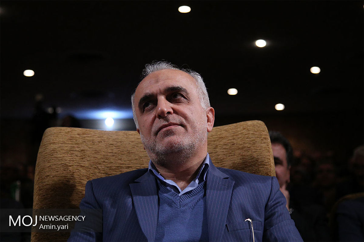 فرهاد دژپسند وزیر امور اقتصاد و دارایی