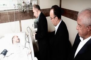 سرپرست، معاونین و مدیران دانشگاه از دکتر مجتبی رحماندوست، استاد دانشگاه تهران عیادت کردند