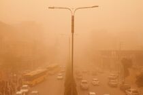 هوای مناطق مرزی کرمانشاه با دید افقی کمتر از 100 متر از مرز هشدار گذشت
