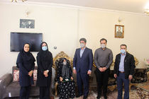 یاد شهدا باید همیشه در فضاى جامعه زنده باشد