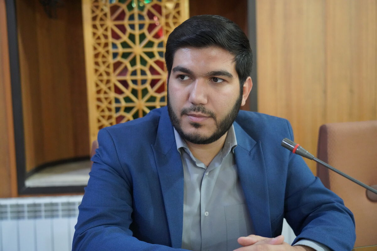 رئیس اداره استعدادهای درخشان اصفهان