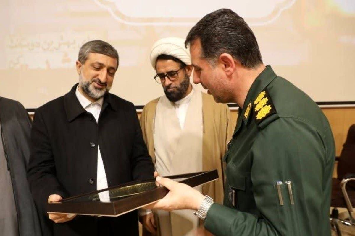 تجلیل بسیج از سید حامد عاملی