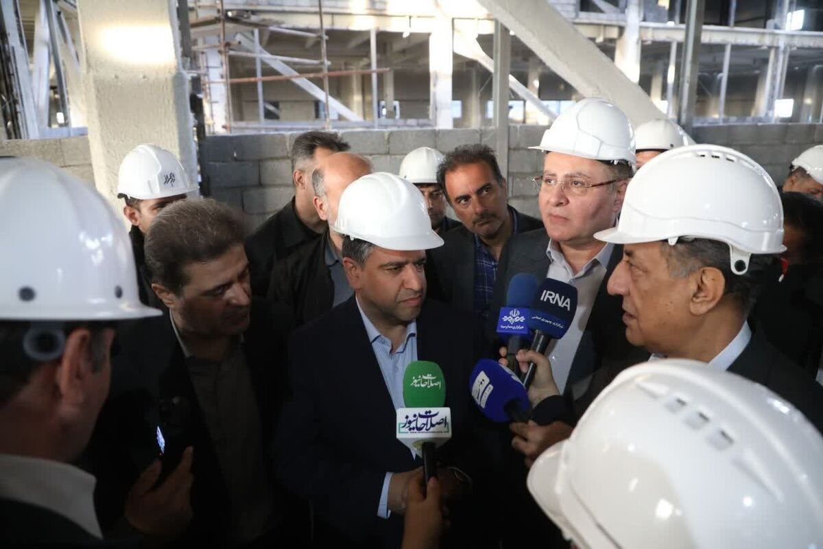 استاندار اردبیل.     