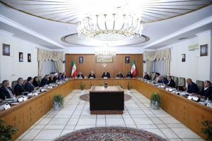 بهبود معیشت مردم باید بر همه بخش‌ها تقدم داشته باشد