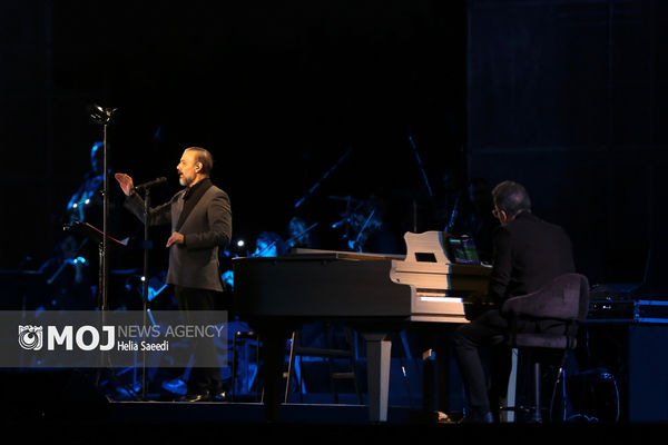 قطعه «۱۱ ماه و ۲۹ روز» علیرضا قربانی برای نخستین بار و به یاد همسر اجرا شد