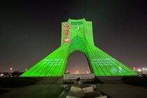 برج آزادی به رنگ پرچم ترکمنستان درآمد