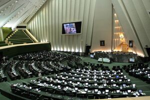 پایان دفاع وزیرراه و شهرسازی از خود در برابر نمایندگان استیضاح کننده و آغاز صحبت های مخالفان استیضاح