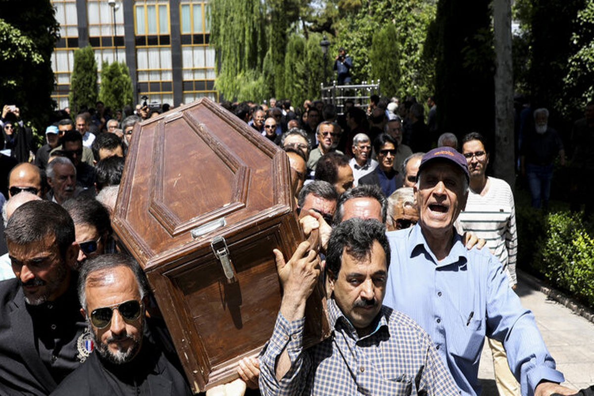 تشییع جنازه پرویز بهرام دوبلور پیشکسوت