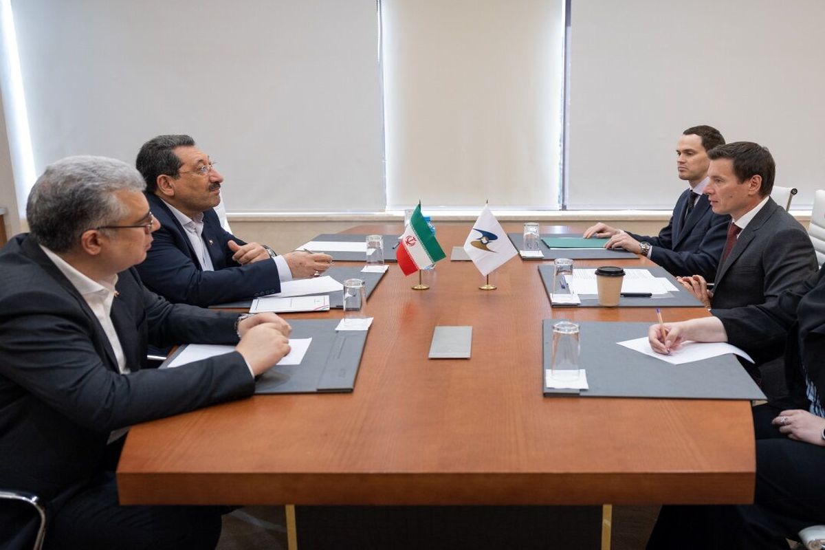 وزیر صمت در دیدار با مقام اوراسیا