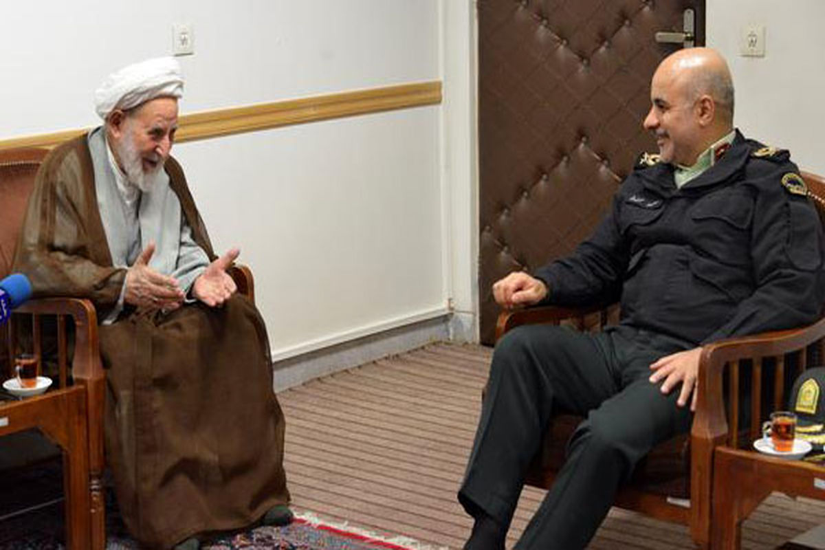 فرمانده انتظامی استان قم و آیت الله یزدی