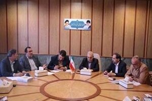 مدیران دولتی در حوزه ی عملکرد با سیاست های دولت همسو باشند