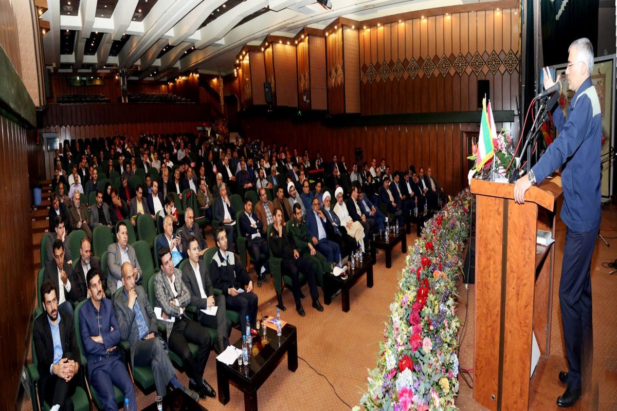 همایش شوراهای اسلامی شهر و روستا در ذوب آهن اصفهان