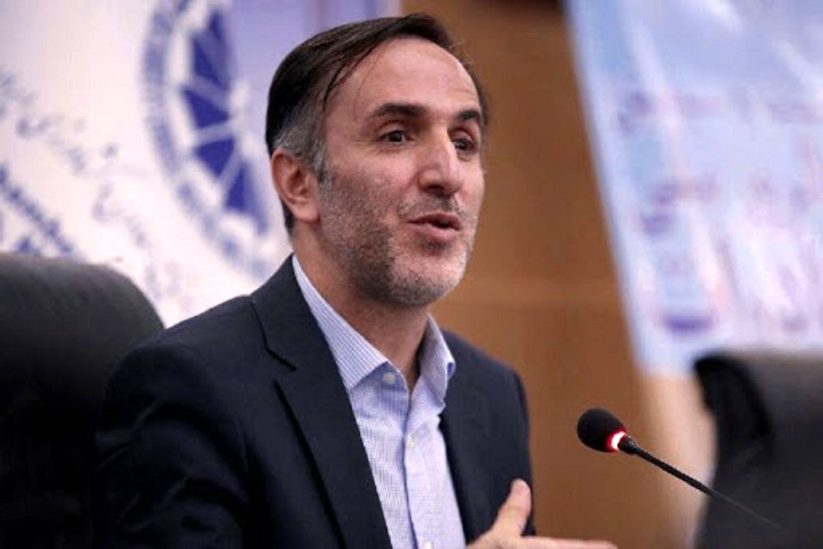 حمید زادبوم