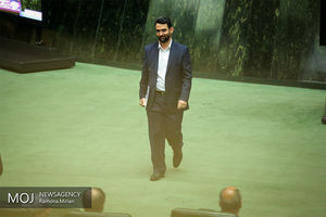 نخستین واکنش آذری جهرمی پس از دریافت کارت زرد از مجلس