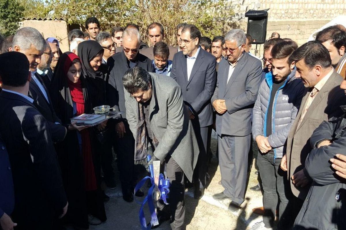 سالار عقیلی و کیانوش رستمی در بازدید از مناطق زلزله زده