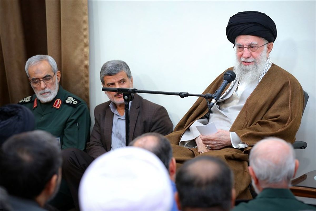 رهبر انقلاب