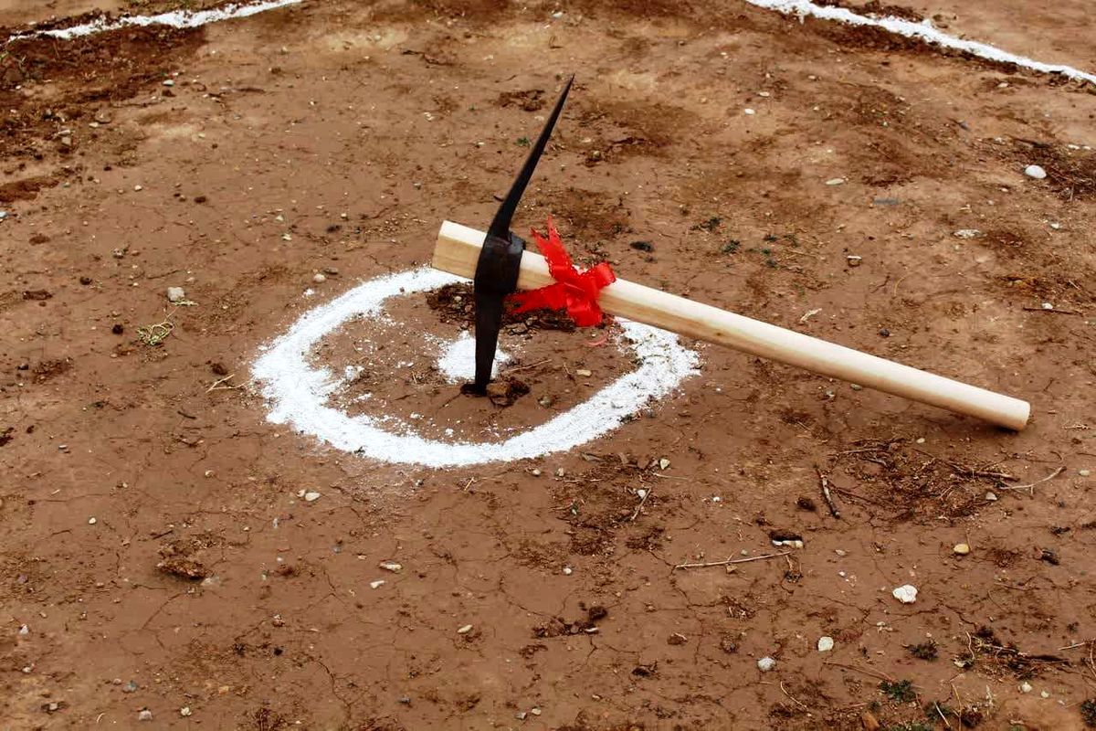 کلنگ‌زنی مدرسه ۸ کلاسه خیرساز