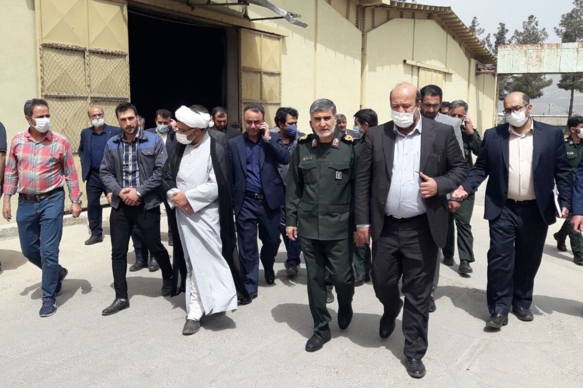 بازدید فرمانده سپاه ایلام از واحدهای تولیدی