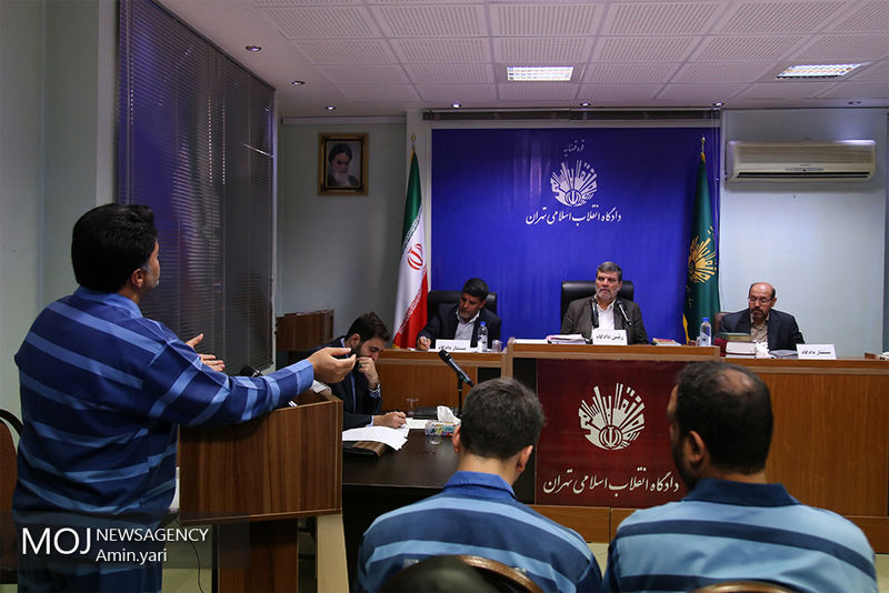 بعد بحران در مؤسسات، ما کمک کردیم و مشکلات را جمع کردیم