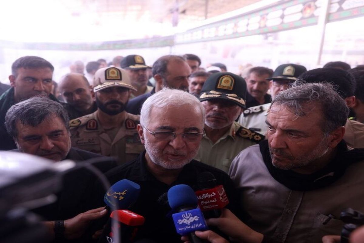 اسکندر مومنی وزیر کشور